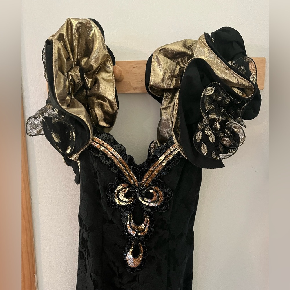 Vintage 80's Gown - Black and Gold and Fabulous - Picture 2 of 4